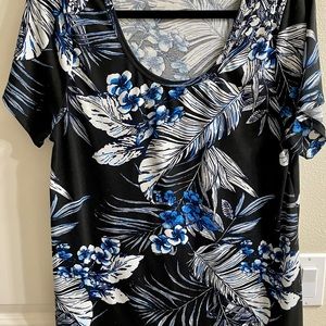 LuLaRoe Irma Tunic